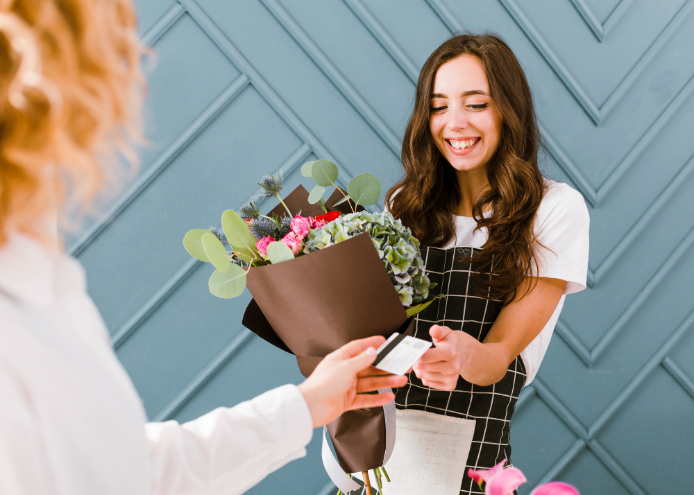 close-up-woman-buying-bouquet-flowers